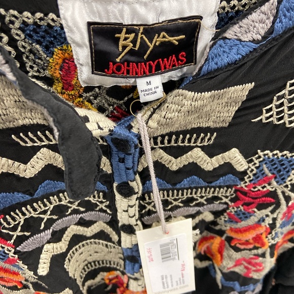 ☀️JOHNNY WAS Veda Blouse☀️ - Picture 2 of 3